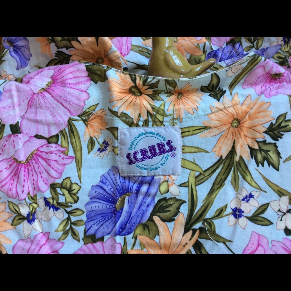 💐 Smart S.C.R.U.B.S. Spring blooms scrub jacket